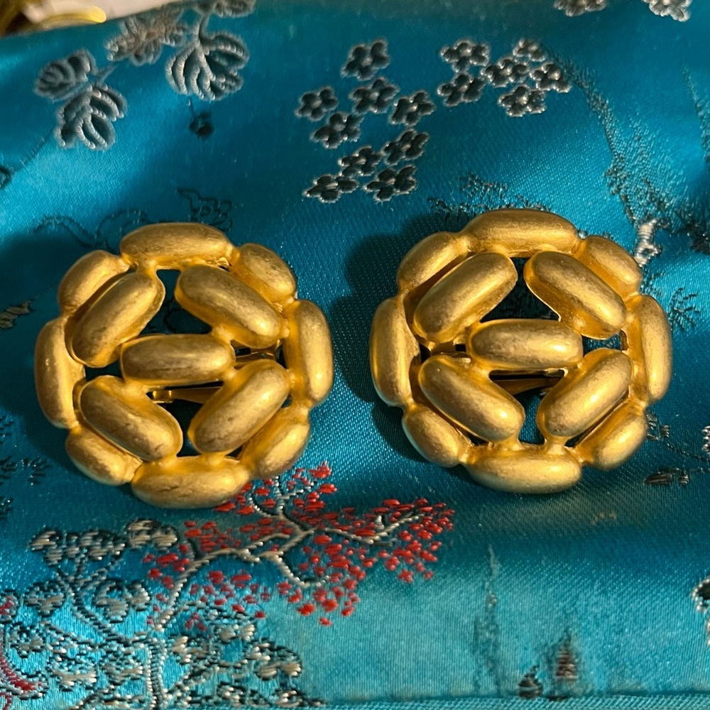 Vintage Edwin Pearl Gold Clip-On Earrings